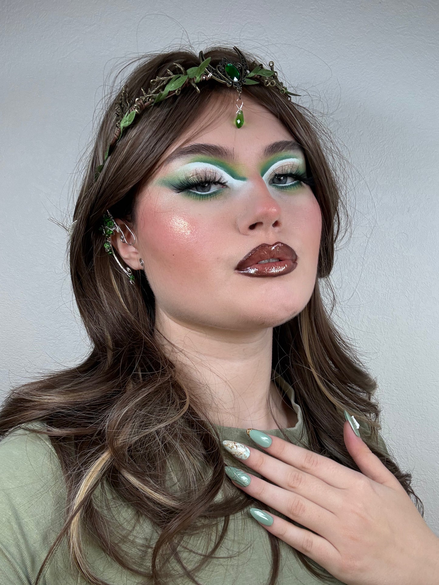 💚🧝🏻‍♀️"THE LUMINOUS ELF” 🧝🏻‍♀️💚